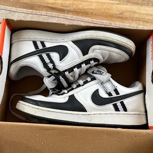 Vintage Nike Vandal Low-top Sneaker